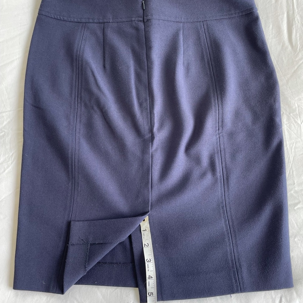 Navy blue Ann Taylor Loft Skirt size 6